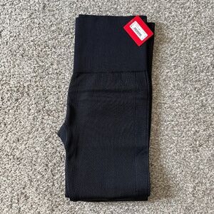 NWT Spanx Sculpting Ribbed Leggings